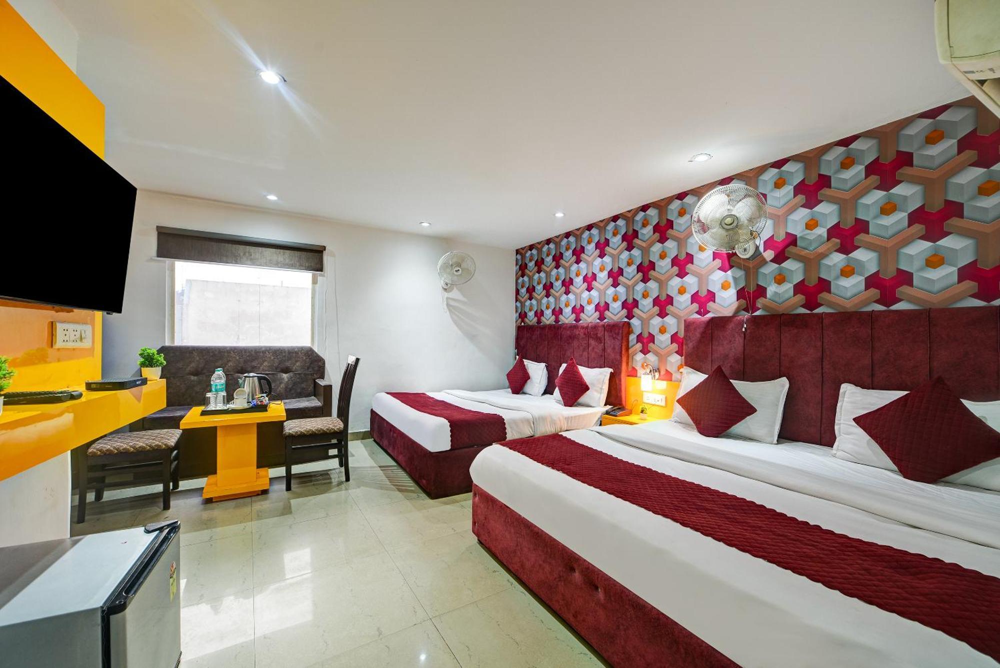 Hotel Kelvish Free Airport Pickup New Delhi Exterior photo